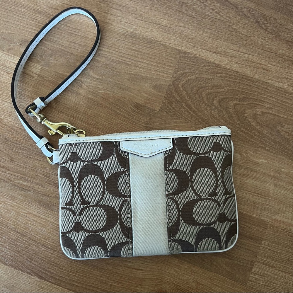 Coach Wristlet Purse Wallet